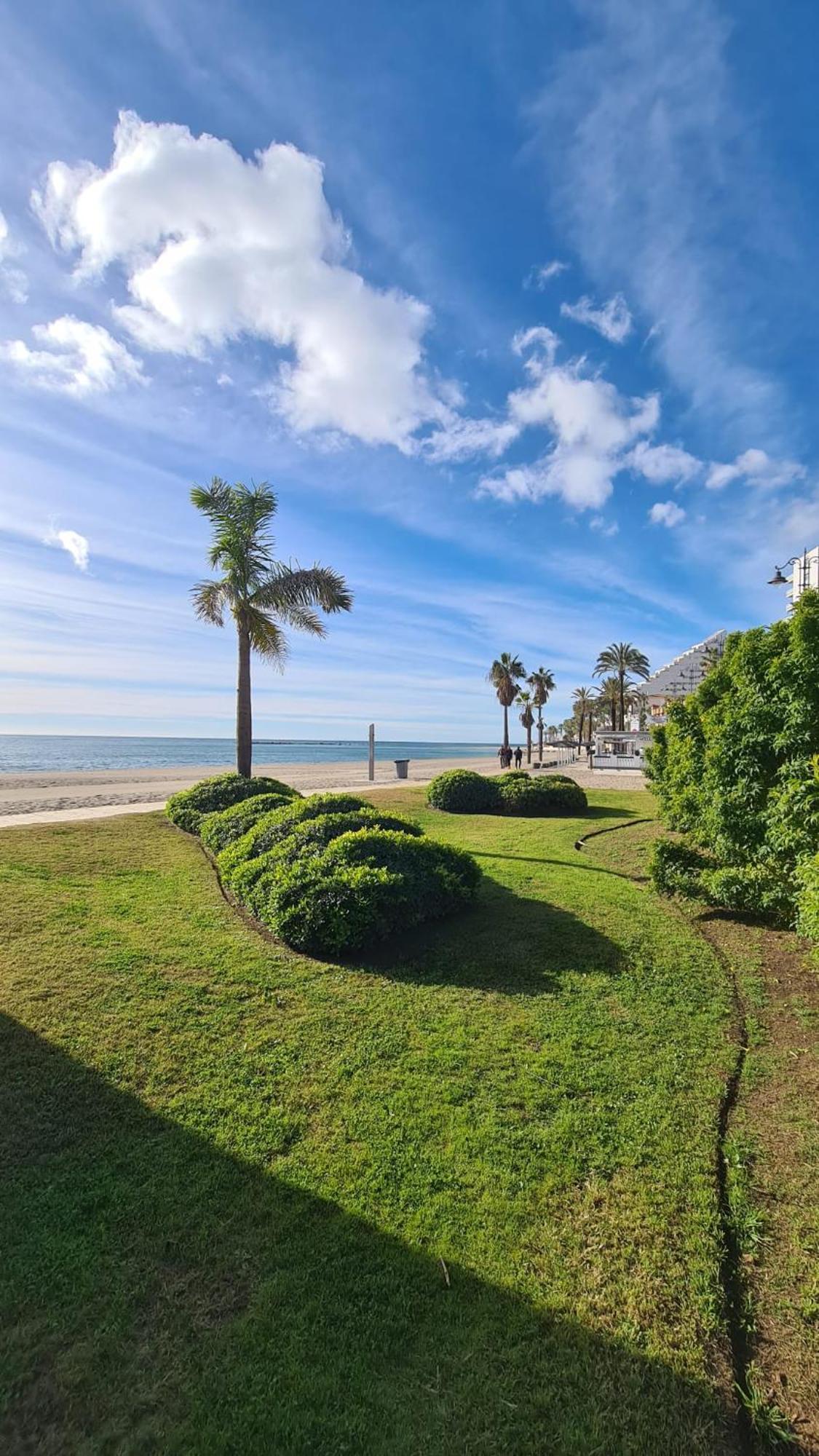 Apartamento Con Vistas Al Mar Cerca Del Puerto Benalmadena Exterior photo