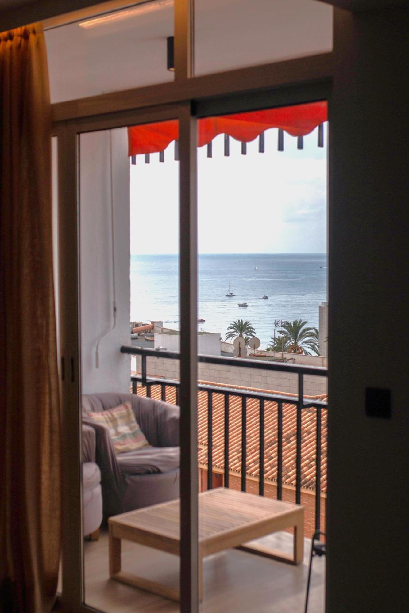 Apartamento Con Vistas Al Mar Cerca Del Puerto Benalmadena Exterior photo