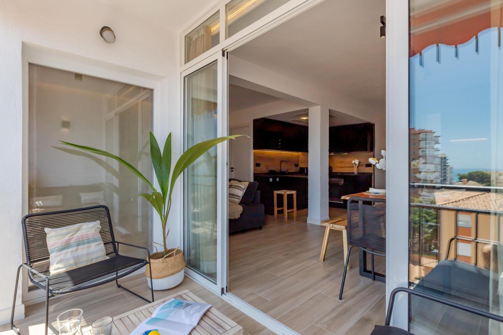 Apartamento Con Vistas Al Mar Cerca Del Puerto Benalmadena Exterior photo